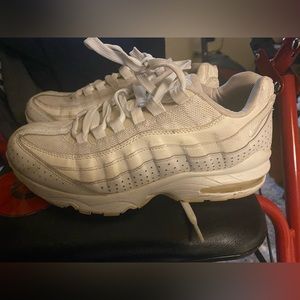 NIKE Air Max 95